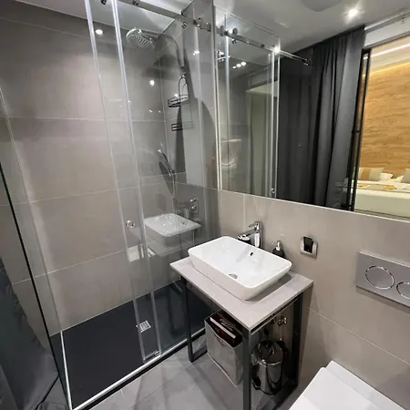 Luxury Marina Apartments Rijeka Exterior photo